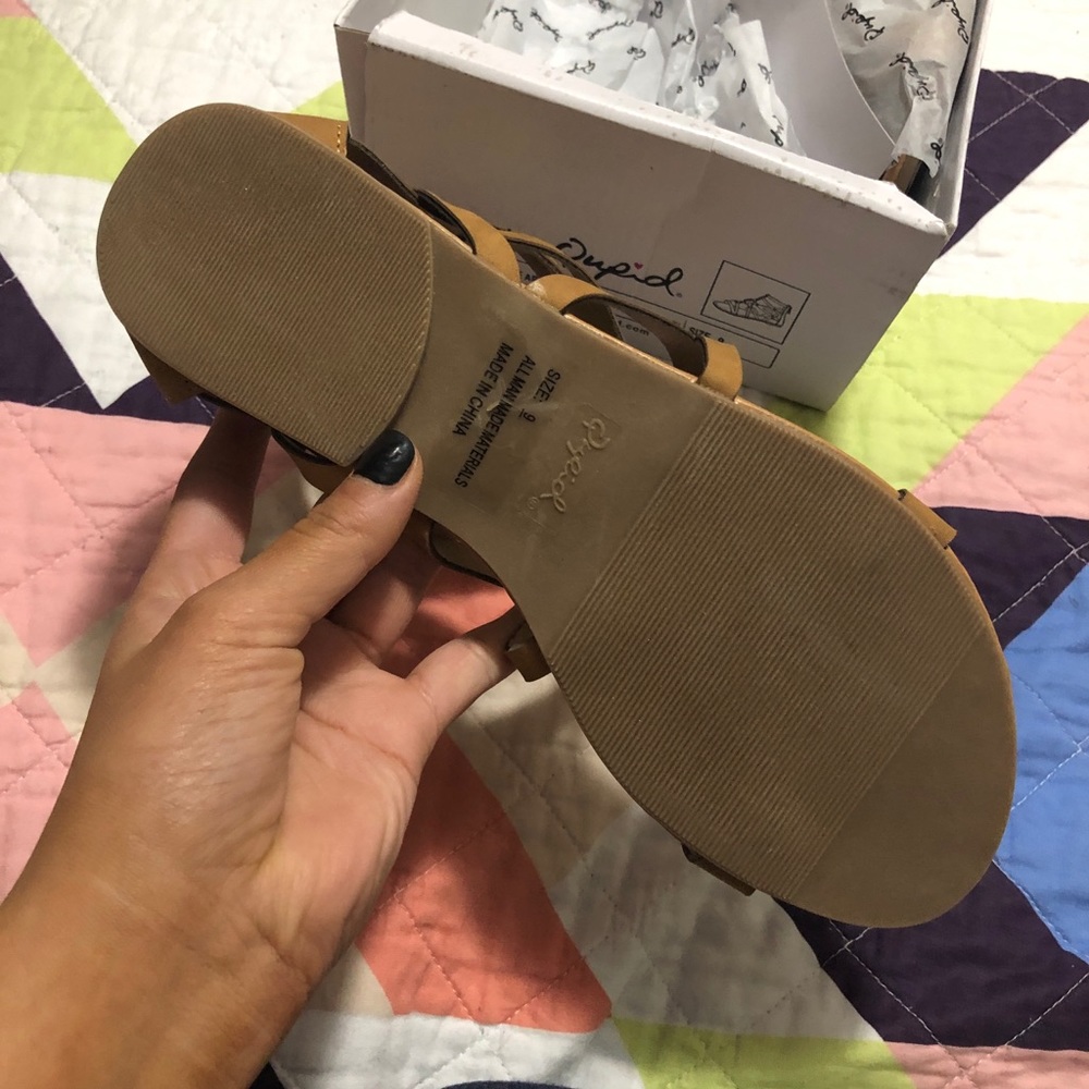 Sandals - Picture 2 of 3